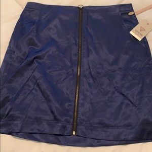 Blue silk skirt with zipper in front